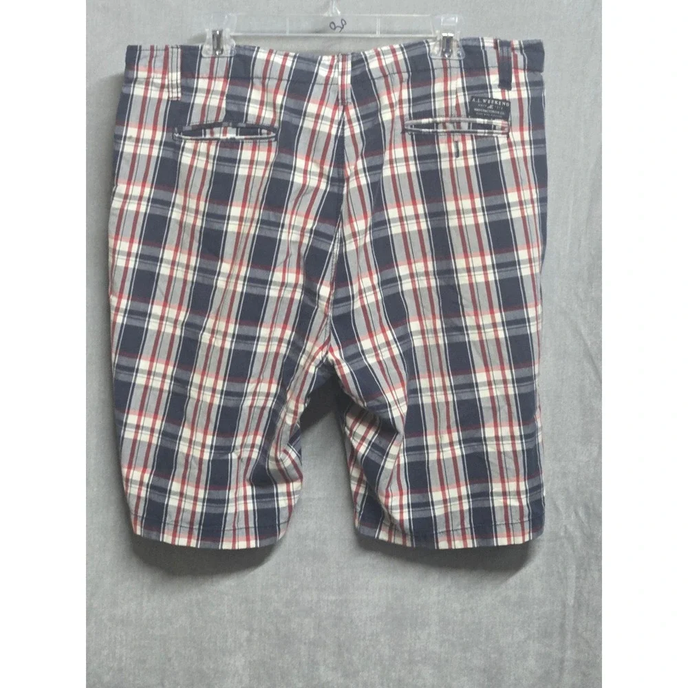 Angelo Litrico Weekend Mens Plaid Shorts Navy Red White Size 48 Flat Front